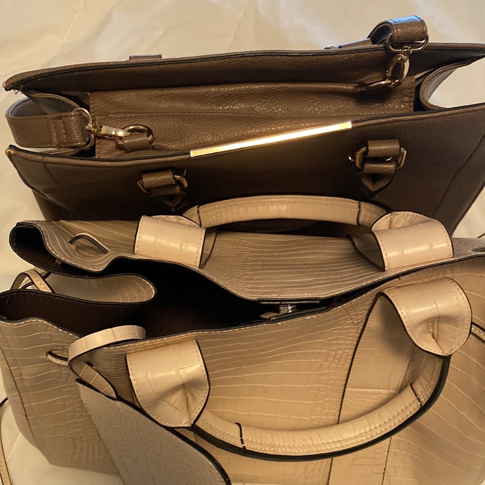 Two beautiful purses 👜 - Picture 3 of 4